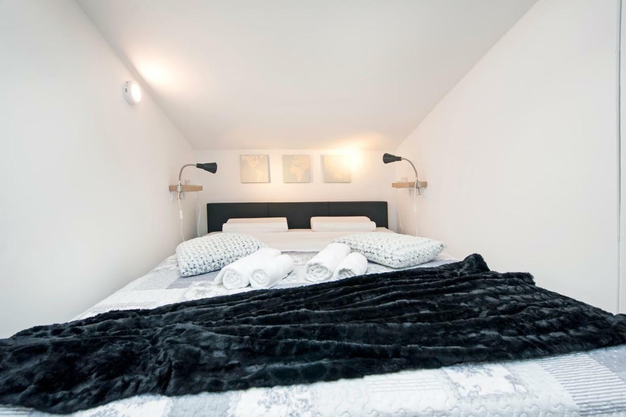 Lakovich Sea view Apartments Rovinj Buitenkant foto